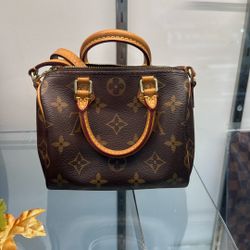 Tiny LV Bag! Great As A Xmas Gift Or For Yourself 
