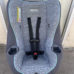 GRACO CAR SEAT