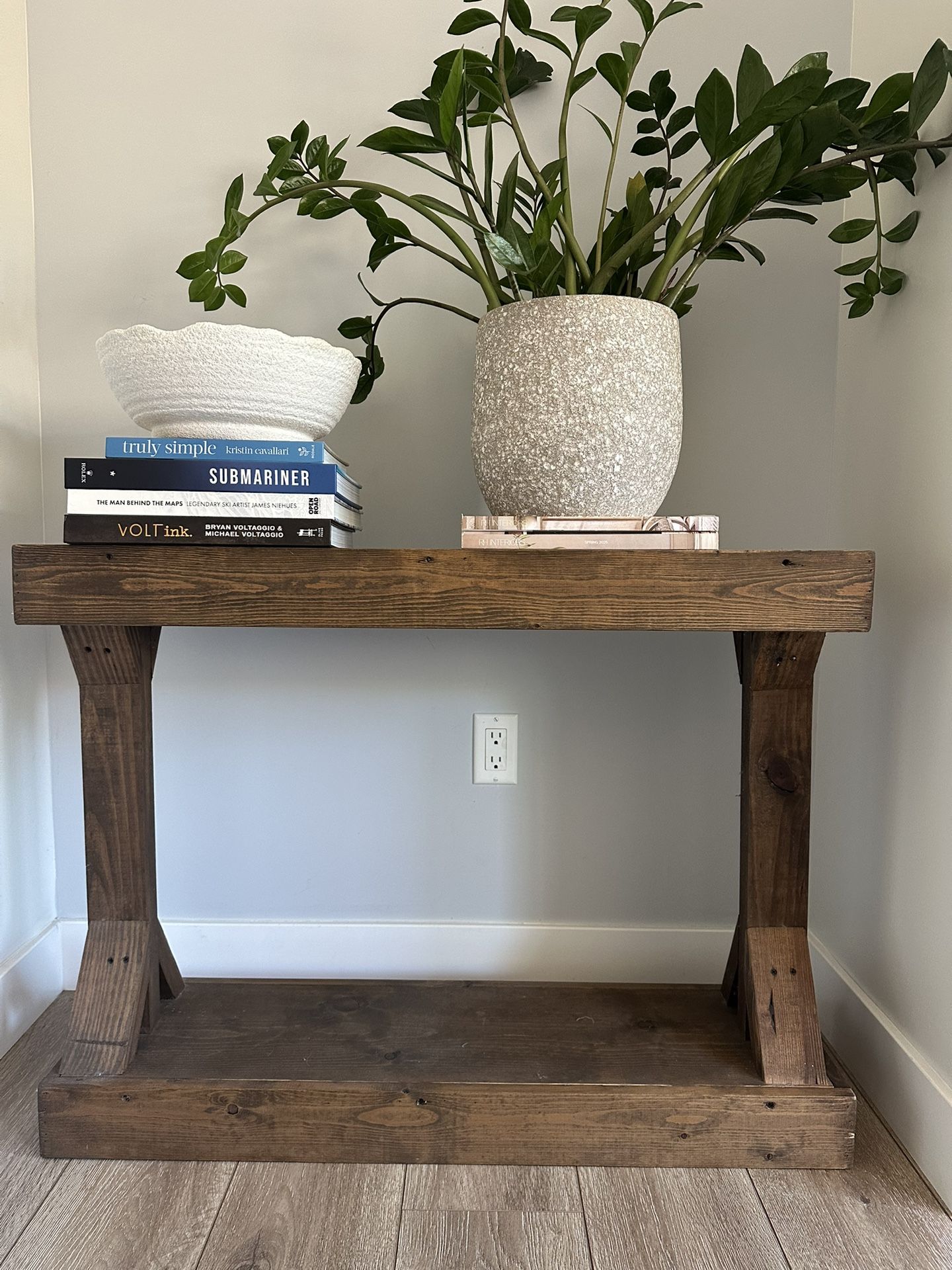 Foyer/console Table