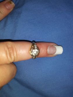 10k diamond ring