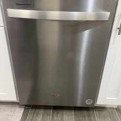 Whirlpool Dishwasher