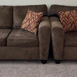 5 Seater Sofa Set With 4 Cushions