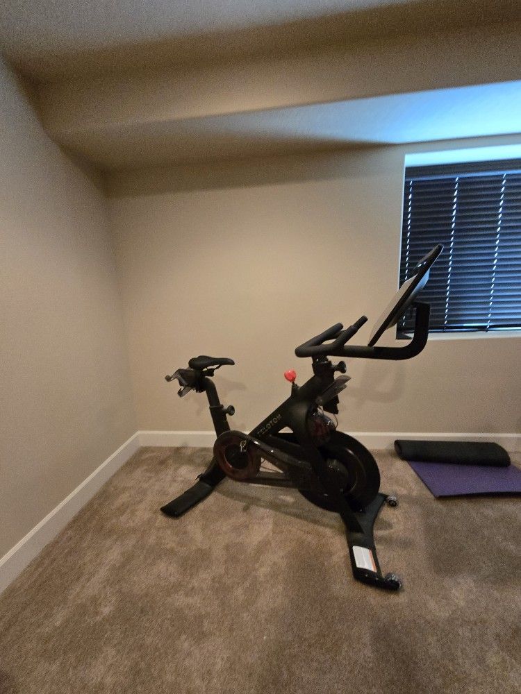 Peloton Bike+