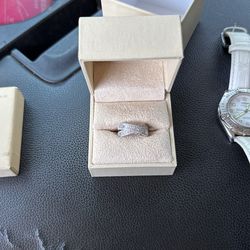 Woman’s Diamond Ring Size 7 