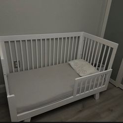 Baby /toddler Bed / Crib 