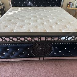 King Size Bedroom Sets With Mattress Or Without.