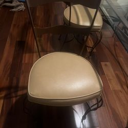 Glass dinning Room table 