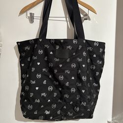 Victoria's Secret PINK Black Friday zipper tote bag heart print 21*13”