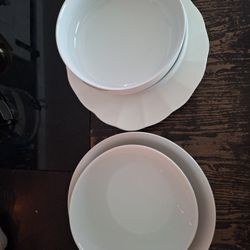 White Serving Set