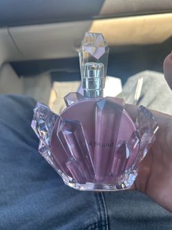 ariana grande r.e.m. cherry eclipse perfum