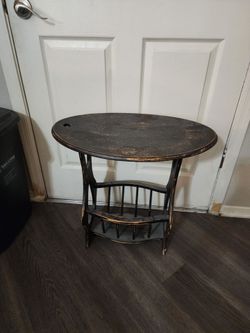 FREE end table / nightstand