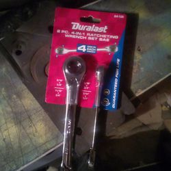 2PC . 4 IN 1 RATCHETING WRENCH SET 