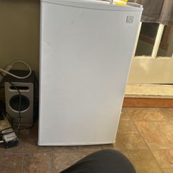 Kenmore mini fridge