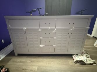Dual sink vanity brand new out of box
