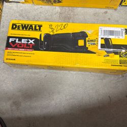 Dewalt Saw 