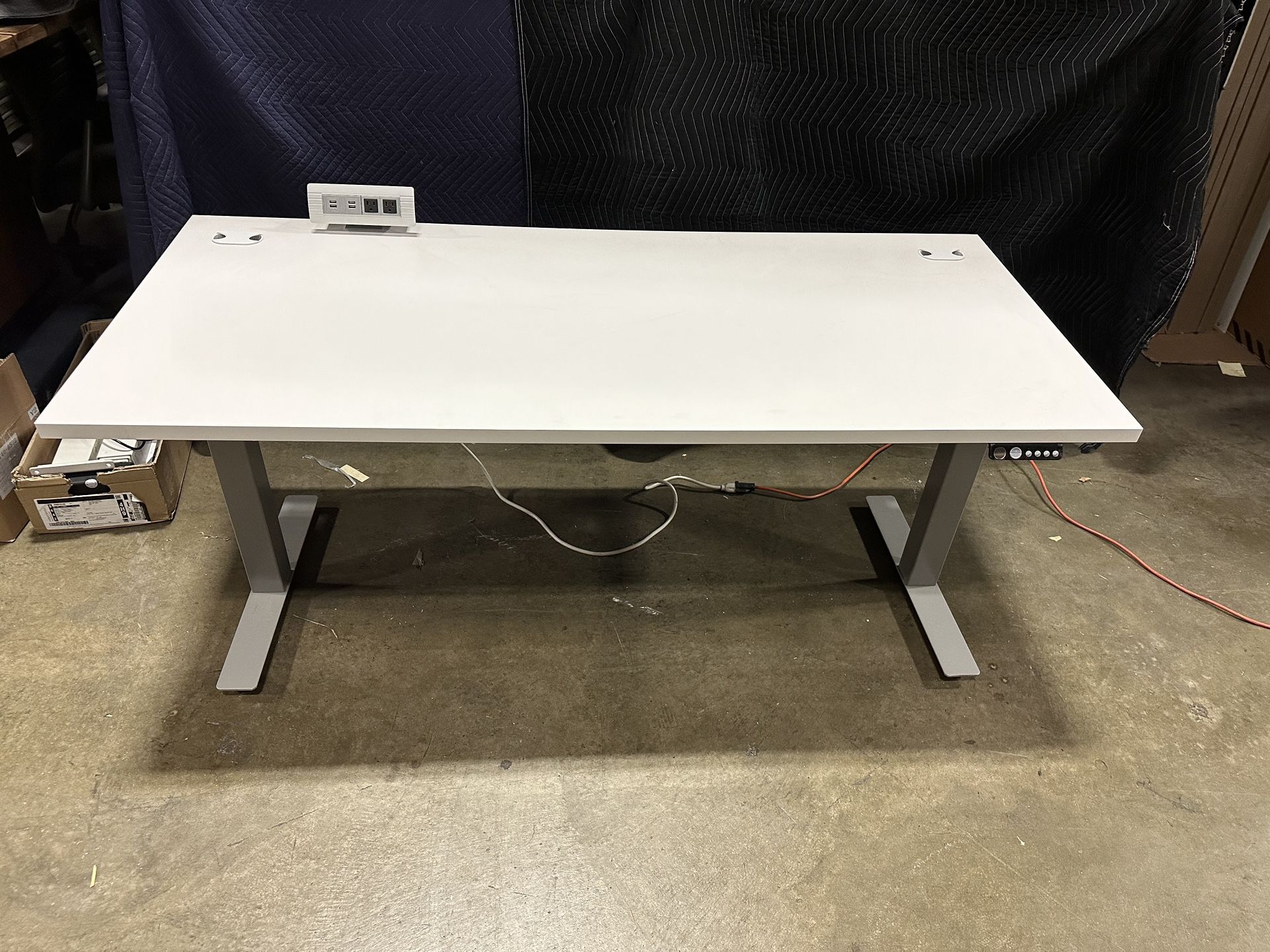 Timotion Standing Desk 72x30! We Have Many Sizes Available! We Also Have Ergonomic Chairs And Monitor Arms Available!