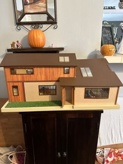 Rare Dollhouse With Original Box 