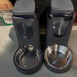 One Gallon Food And Water Pet Feeder