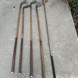 Vintage golf club set ( MAKE ME AN OFFER )