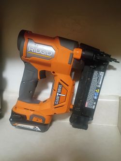 RIDGID 18V Cordless Nail Gun with Battery