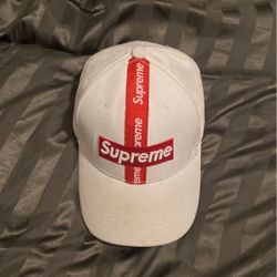 Supreme Hat 