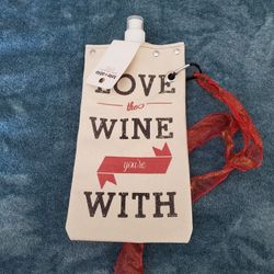 Wine Tote With Straw 