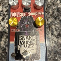 Monger pedals Snake Wine Fuzz 