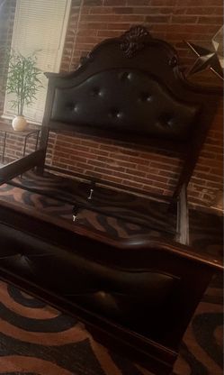 Queen Bed