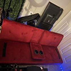 Red Futon