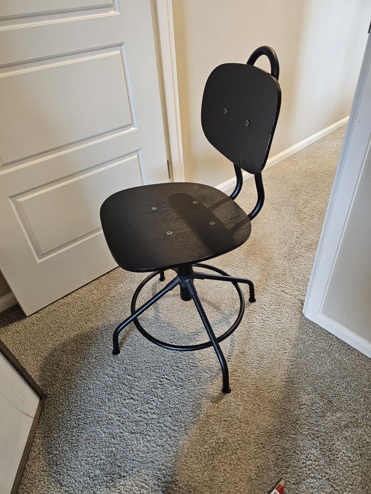 Adjustable Height Black Office Chair