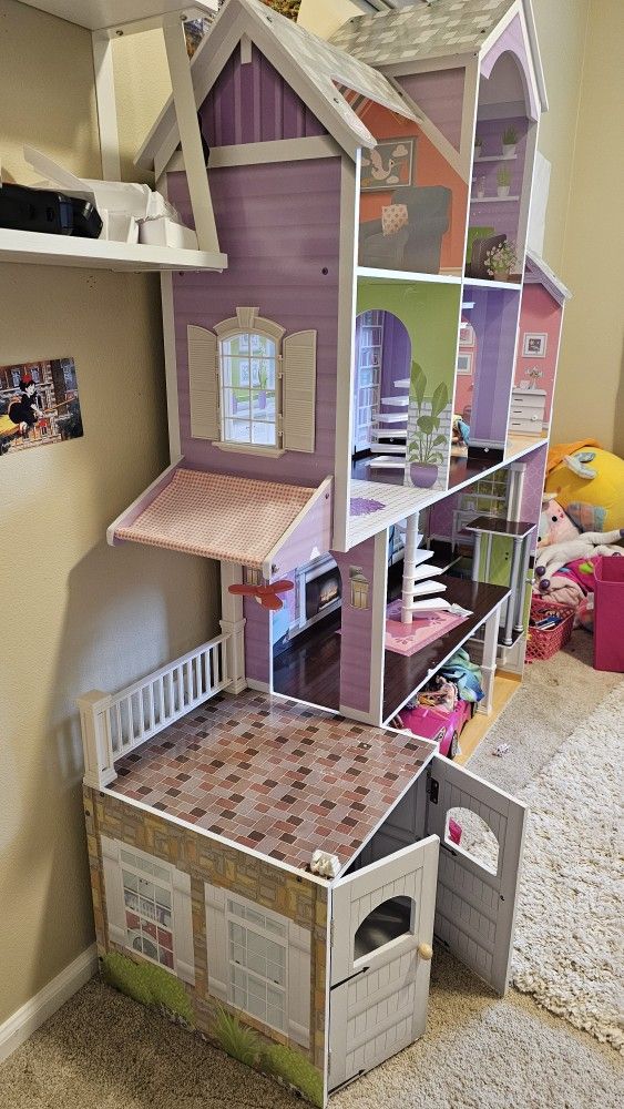 7 Year Collection Of Barbies & Barbie Stuff 