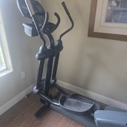 Eliptical Machine Professional 