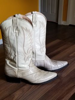Botas color hueso de anguila size mx27 usa 8 for Sale in La Vergne TN OfferUp