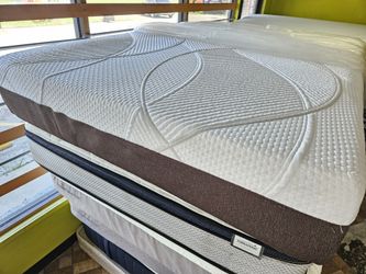 Mattress and box spring queen size