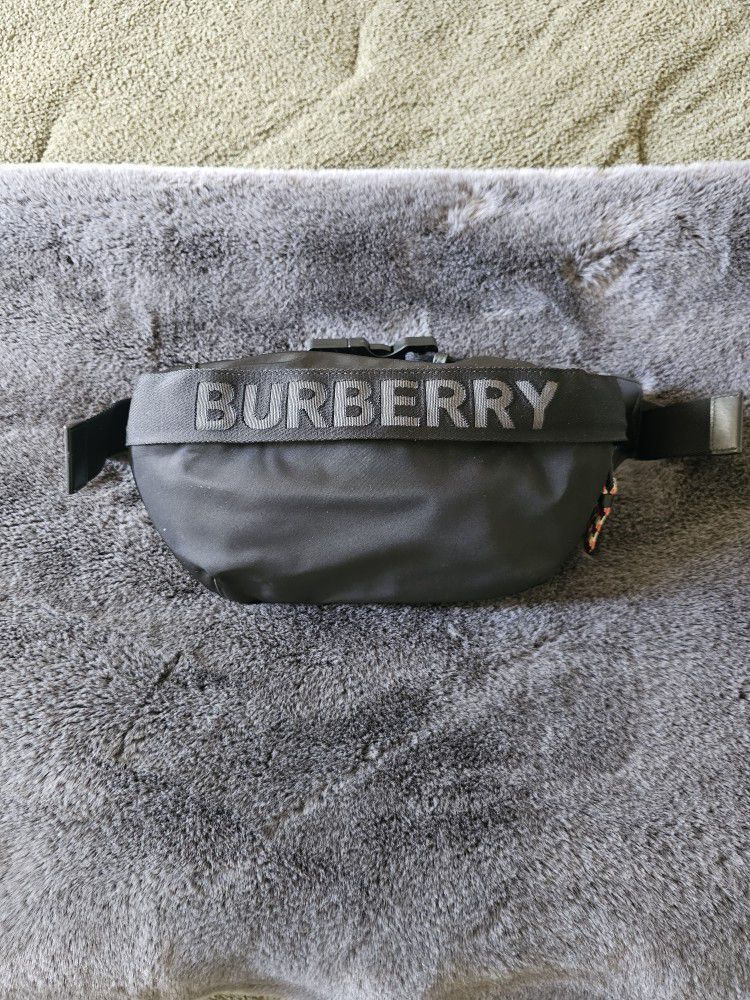 Authentic BURBERRY BUM BAG