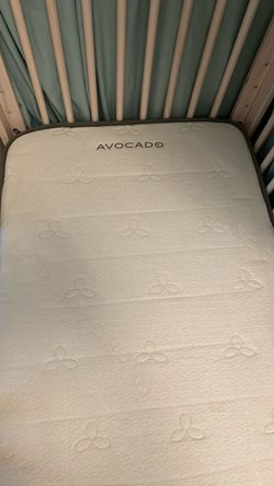 Avocado Organic Non-toxic crib mattress with crib sheets