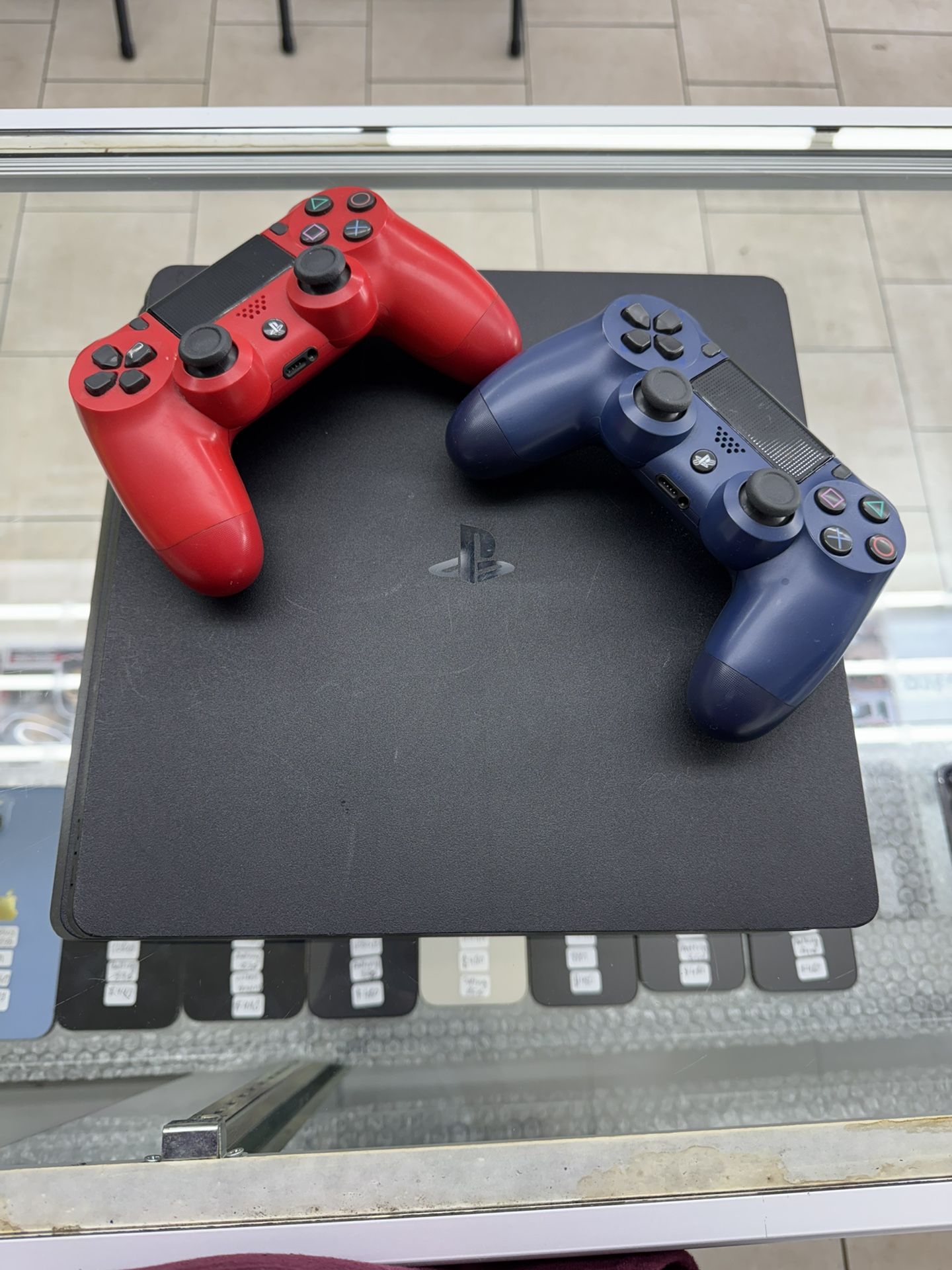 Sony Playstation 4 Black-850GB