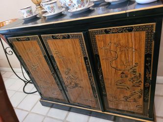 Asian Chinoiserie Bar Cabinet. Excellent