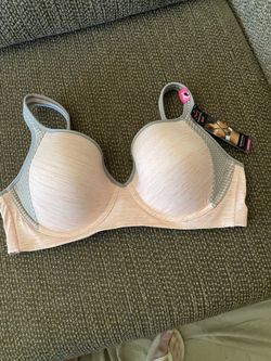 New With Tags, Maidenform Bra Sport. Read description for details and location.