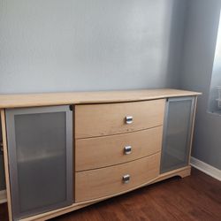 Bed FRAME  DRESSER , REALD HARD WOOD HIGH DRESSESR 1 NIGH STAND 