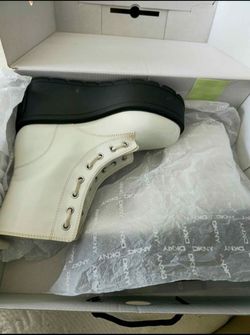 Botas blancas DKNY
