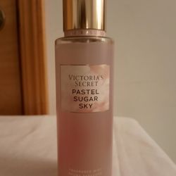 Victoria's Secret Pastal Sugar Sky Fragrance Spray 