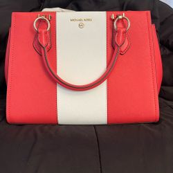 Michael Kors Leather Bag 
