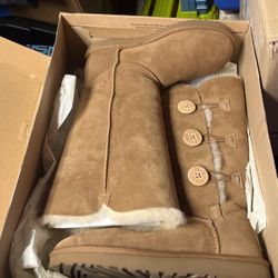 Women’s Size 9 Ugg
