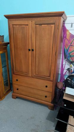 Wardrobe armoire