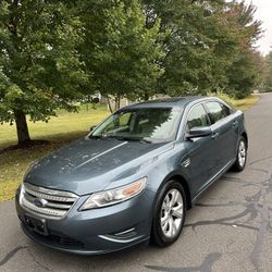 2010 Ford Taurus