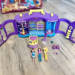 Vintage 1999 Polly Pocket Boutique Playset - 3 Dolls & Outfits