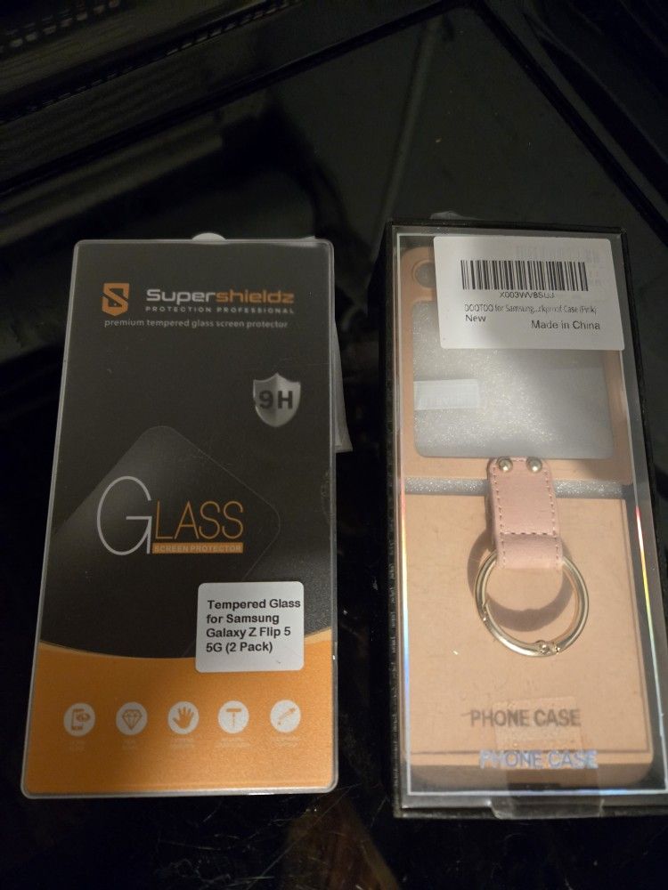 New Case & Screen Prtctr Samsung Galaxy Z Flips