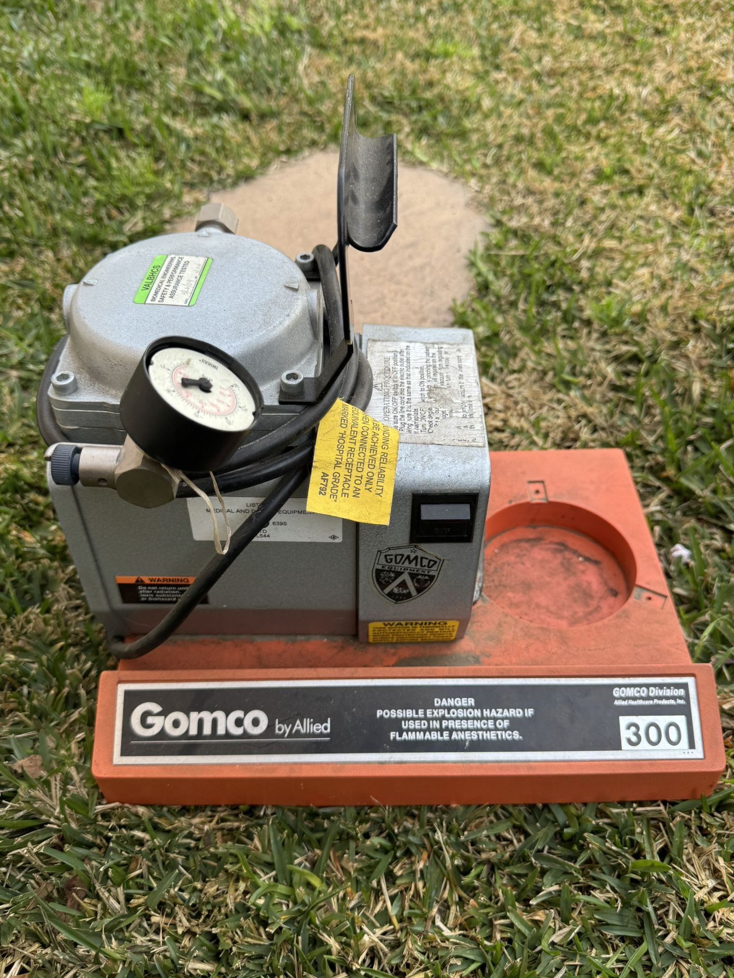 Allied Gomco Model 300 Aspirator Vacuum Pump