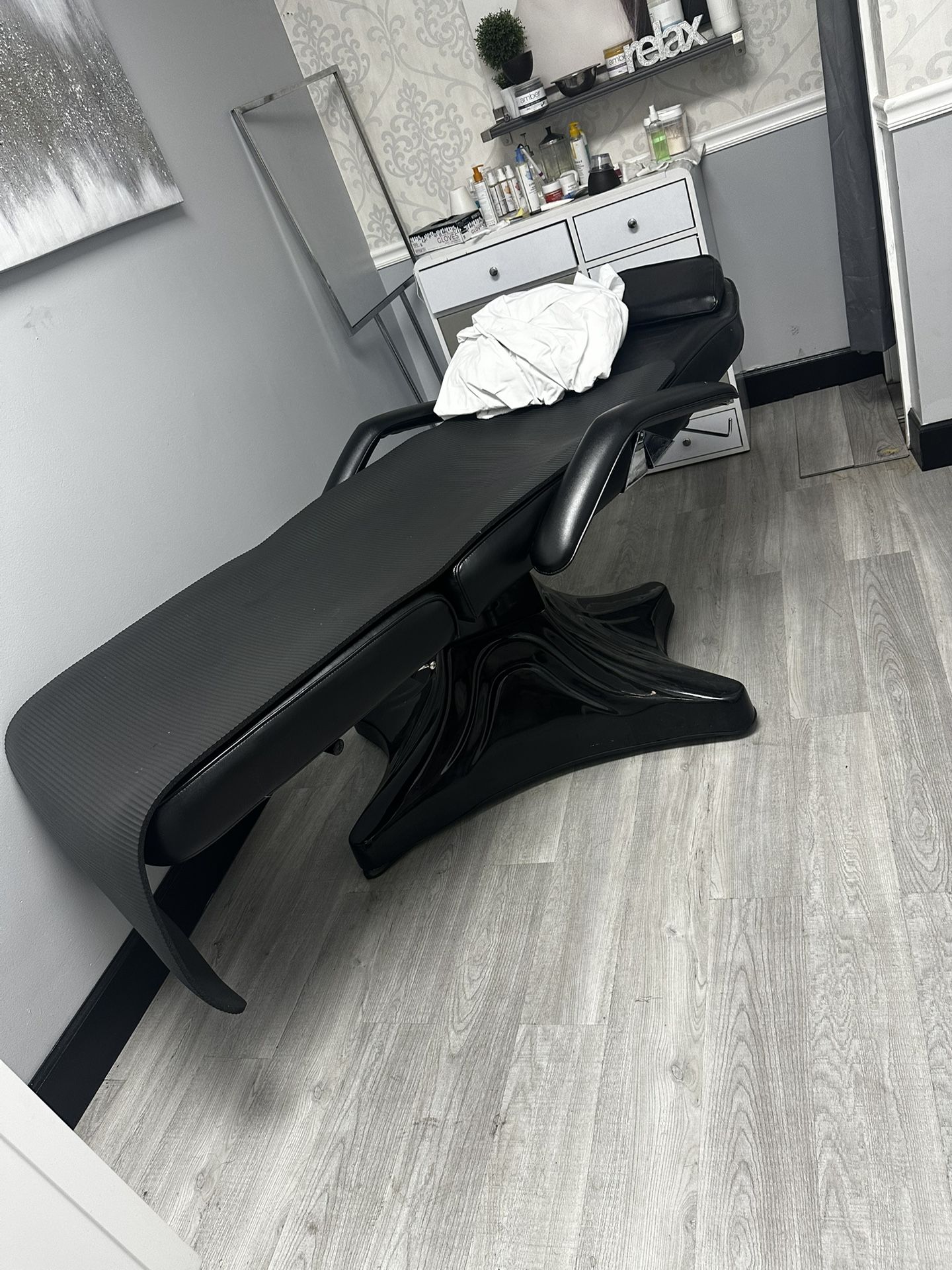 ECLIPSE Hydraulic Facial Bed - 360° Rotation, Adjustable Backrest & Footrest